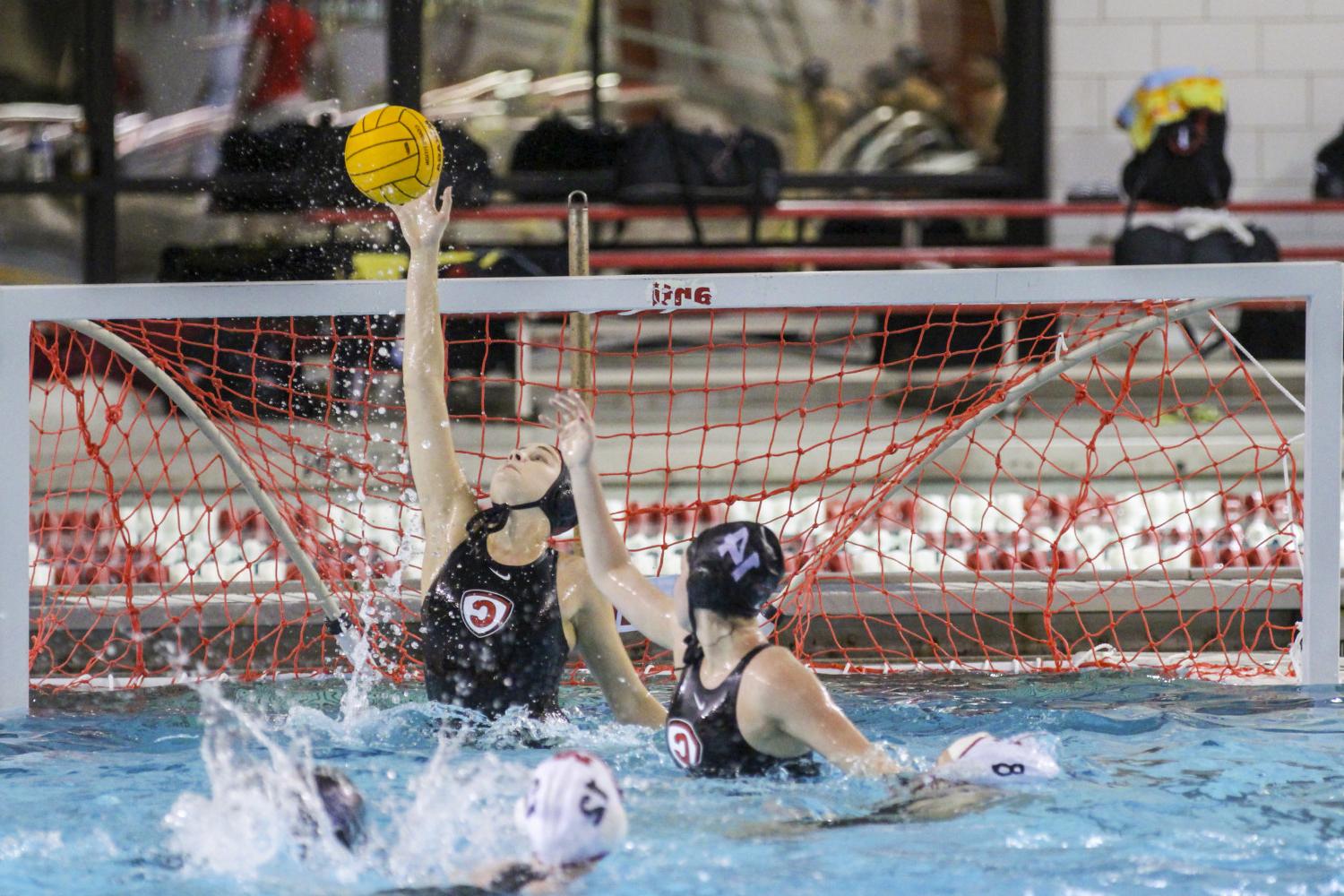 <a href='http://mysail.lefoudy.com'>博彩网址大全</a> student athletes compete in a water polo tournament on campus.